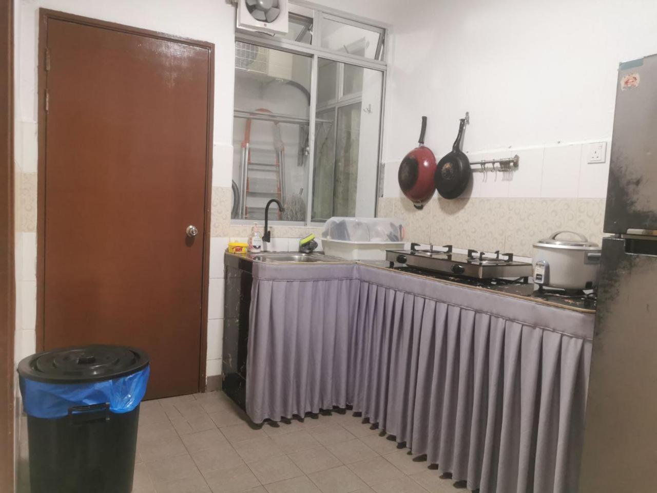 Putatan Platinum Apartment With Pool Kota Kinabalu Luaran gambar